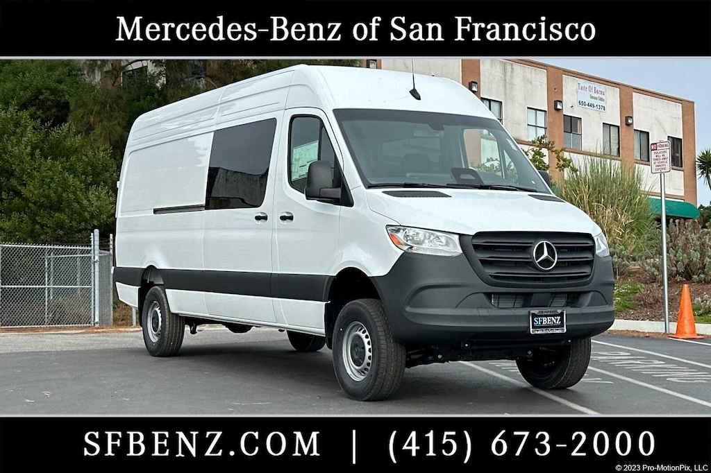 New 2025 Mercedes-Benz Sprinter 2500 High Roof 4-Cyl Diesel HO Van Crew Van