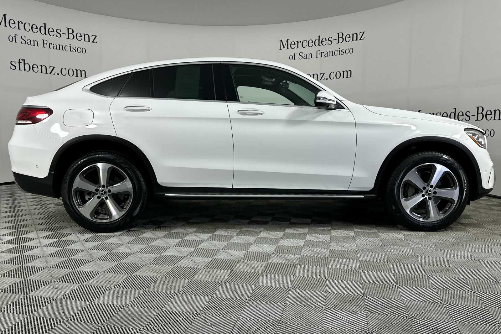 2021 Mercedes Benz GLC 300 Coupe 4MATIC photo 3