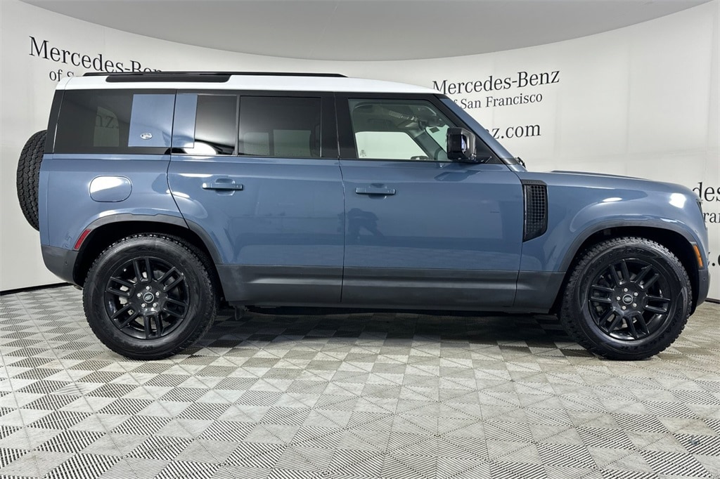 2021 Land Rover Defender 110 S photo 2