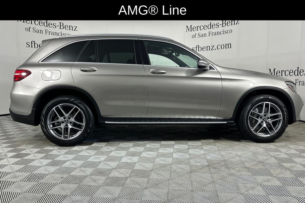 2019 Mercedes-Benz GLC GLC 300 photo 2