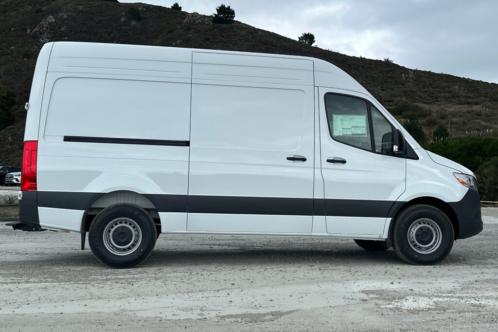 New 2025 Mercedes-Benz Sprinter 2500 Standard Roof 4-Cyl Diesel HO Van Cargo Van