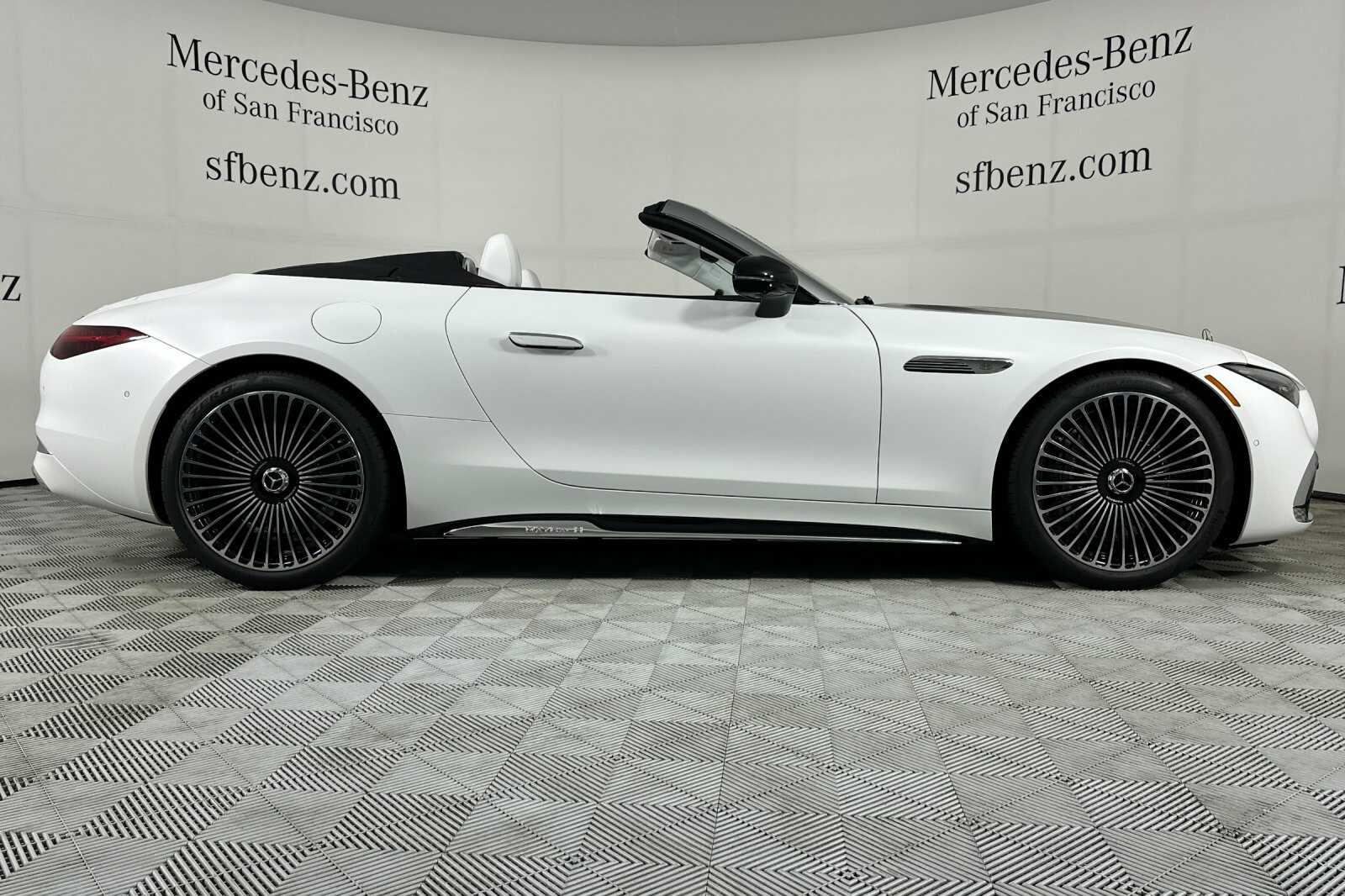 2026 Mercedes Benz SL photo 3