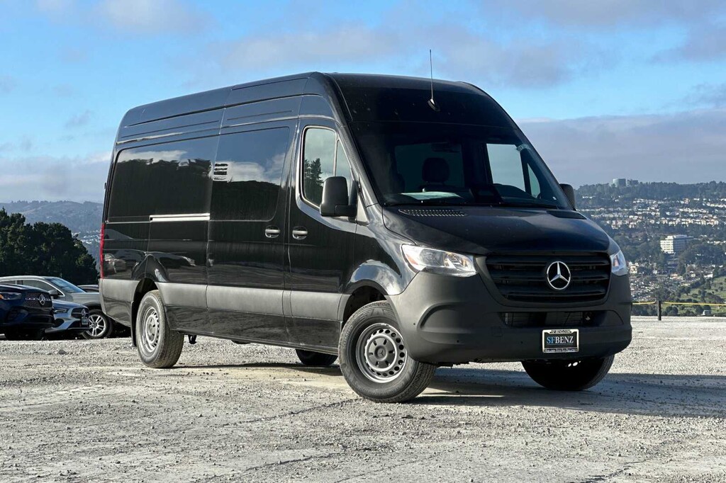 New 2025 Mercedes-Benz Sprinter 2500 High Roof 4-Cyl Diesel HO Van Crew Van