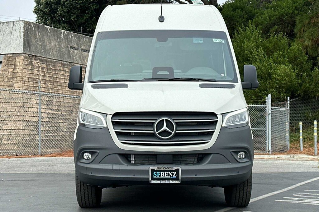 New 2025 Mercedes-Benz Sprinter 2500 Standard Roof 4-Cyl Diesel HO Van Crew Van