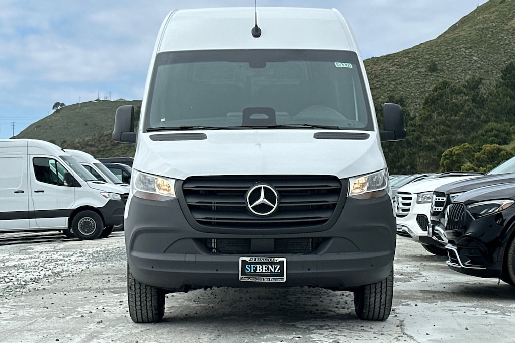 New 2025 Mercedes-Benz Sprinter 2500 Standard Roof 4-Cyl Diesel HO Van Cargo Van