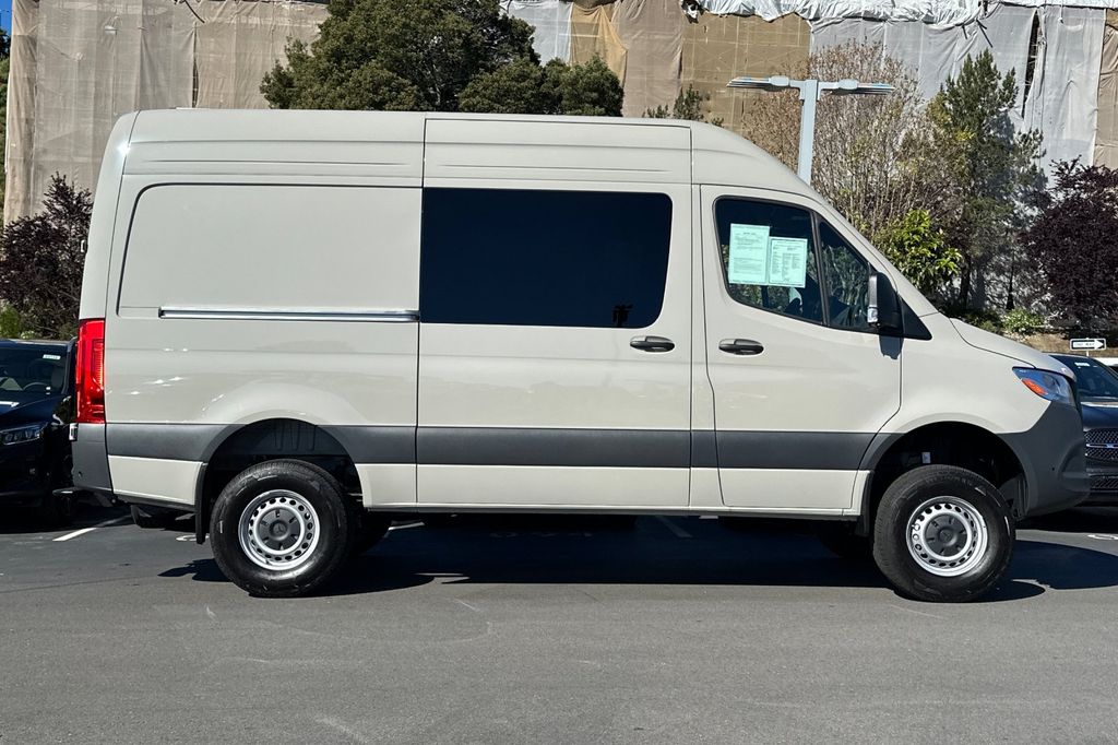 2026 Mercedes-Benz Sprinter 2500 Crew 144 WB photo 2