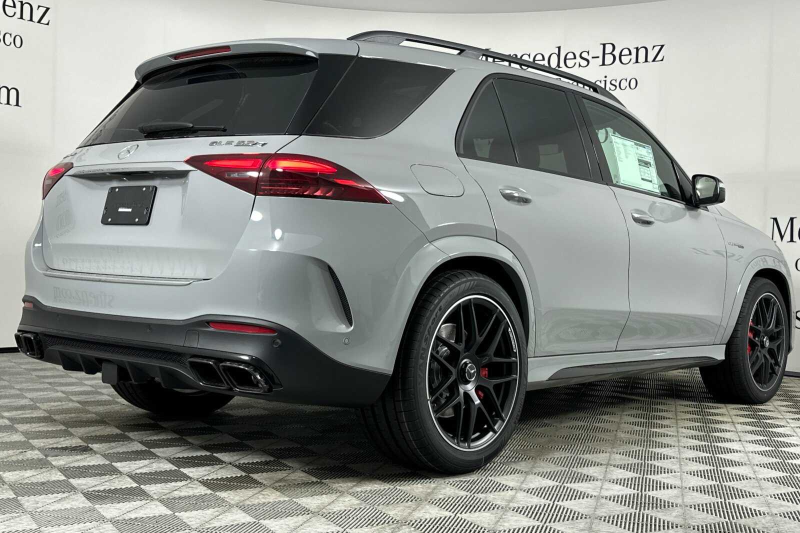 2025 Mercedes Benz GLE AMG 63 4MATIC photo 4