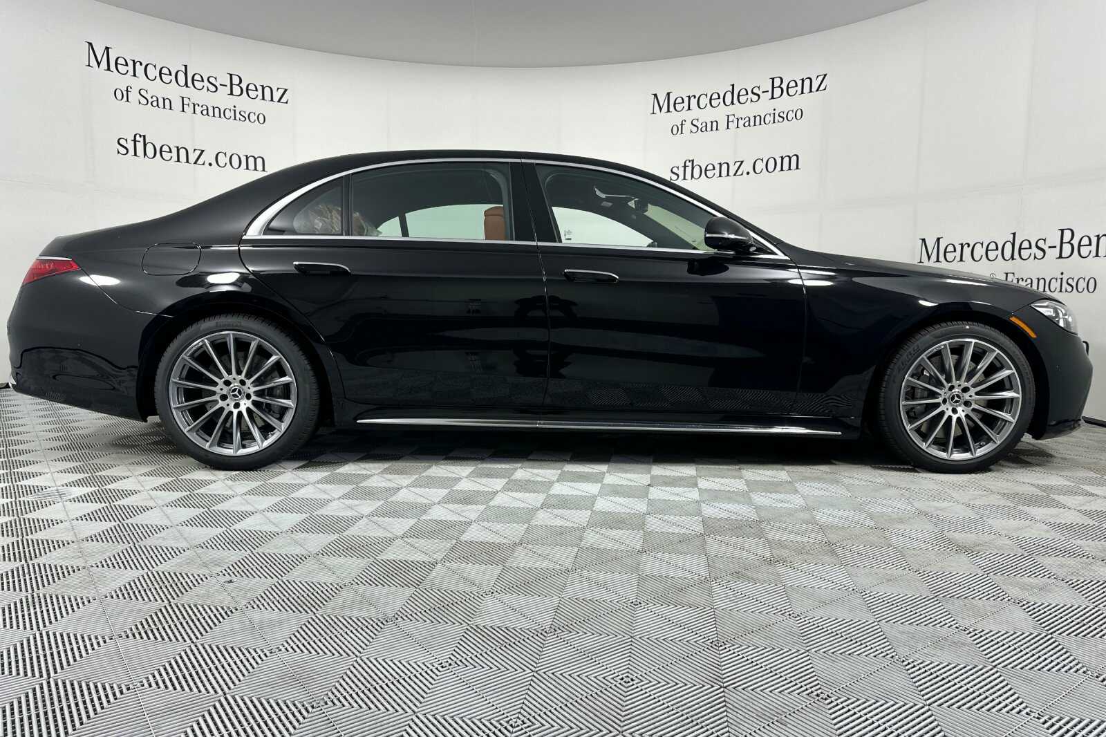 2026 Mercedes Benz S 580 4MATIC photo 3