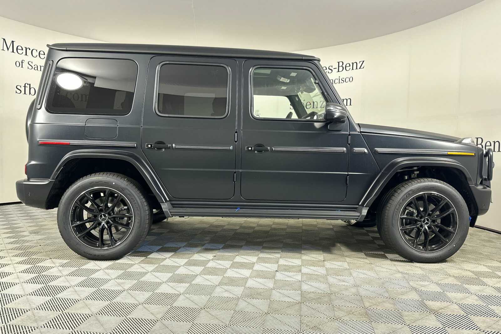 2025 Mercedes Benz G 550 photo 3