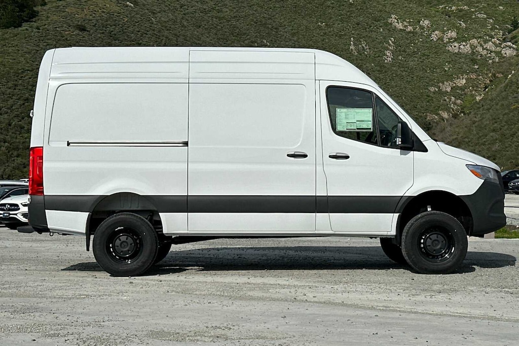 New 2025 Mercedes-Benz Sprinter 2500 Standard Roof 4-Cyl Diesel HO Van Cargo Van