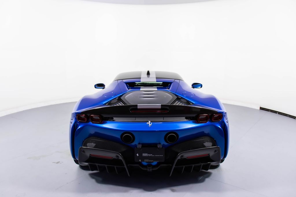 2022 Ferrari SF90 Stradale Base photo 6