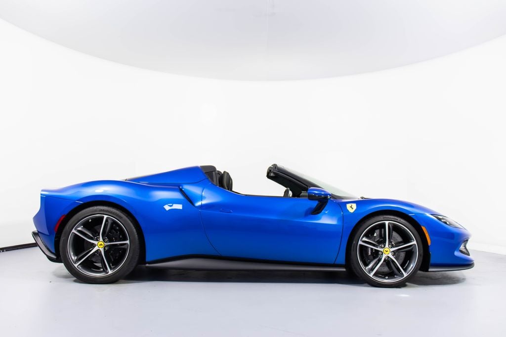 2024 Ferrari 296 GTS photo 2