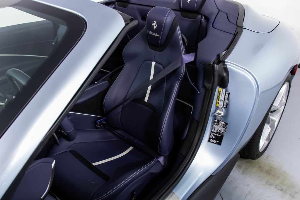 2025 Ferrari Roma Spider photo 5