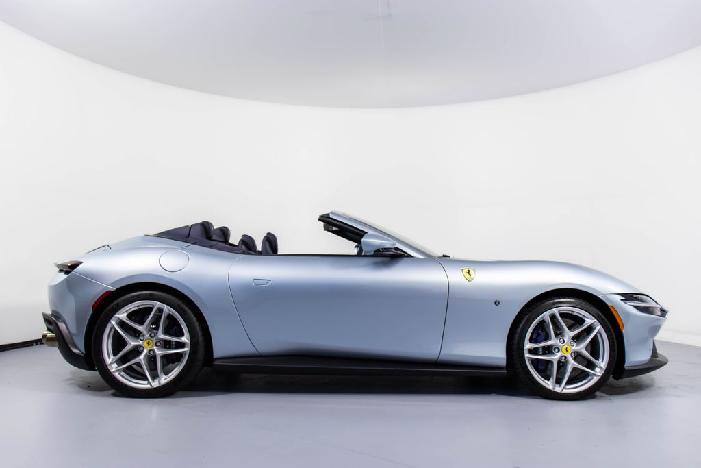 2025 Ferrari Roma Spider photo 2