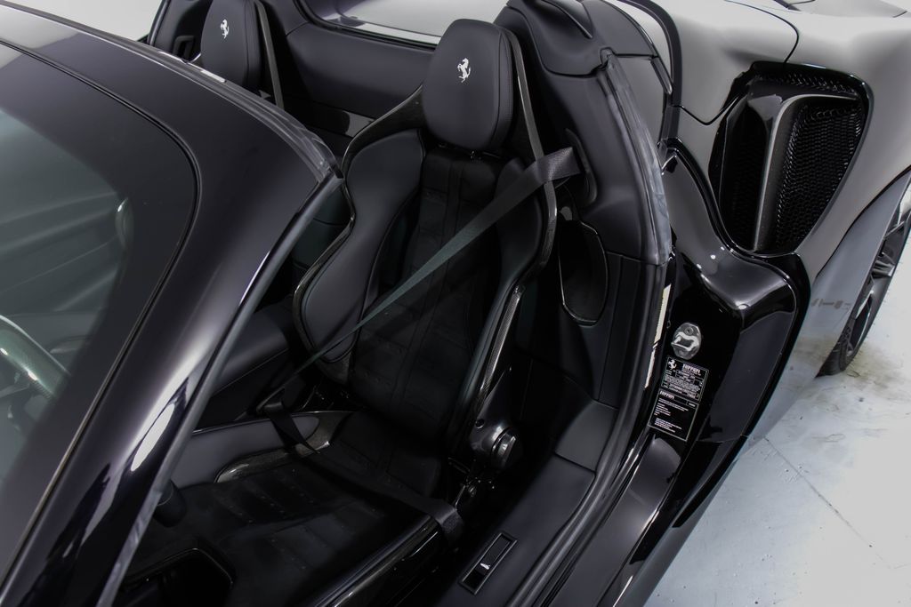 2025 Ferrari SF90 Spider Base photo 5