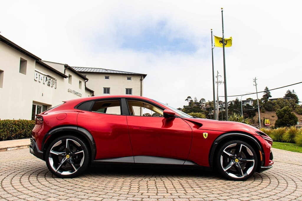 2024 Ferrari Purosangue photo 3