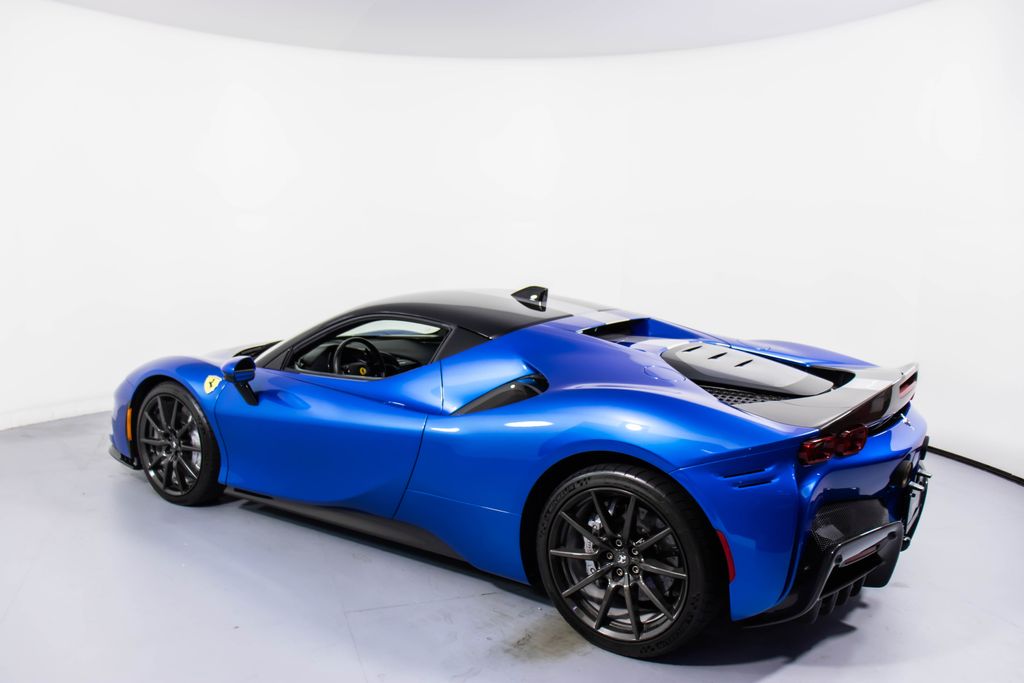2022 Ferrari SF90 Stradale Base photo 3