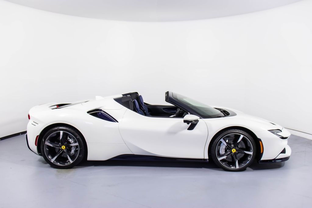 2022 Ferrari SF90 Spider Base photo 3