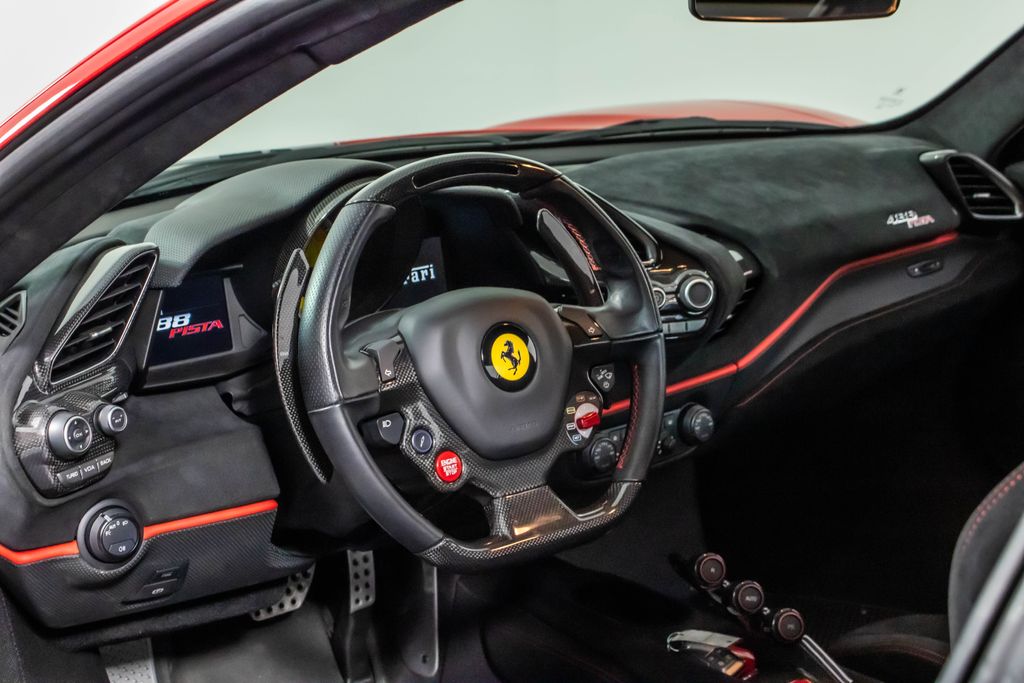 2019 Ferrari 488 Pista Base photo 2