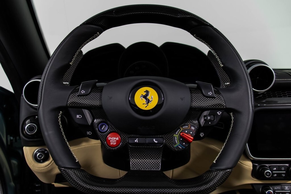 2022 Ferrari Portofino Base photo 4
