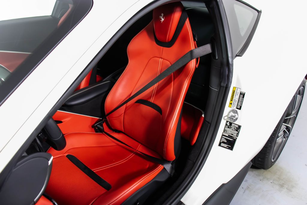 2022 Ferrari Roma Base photo 5