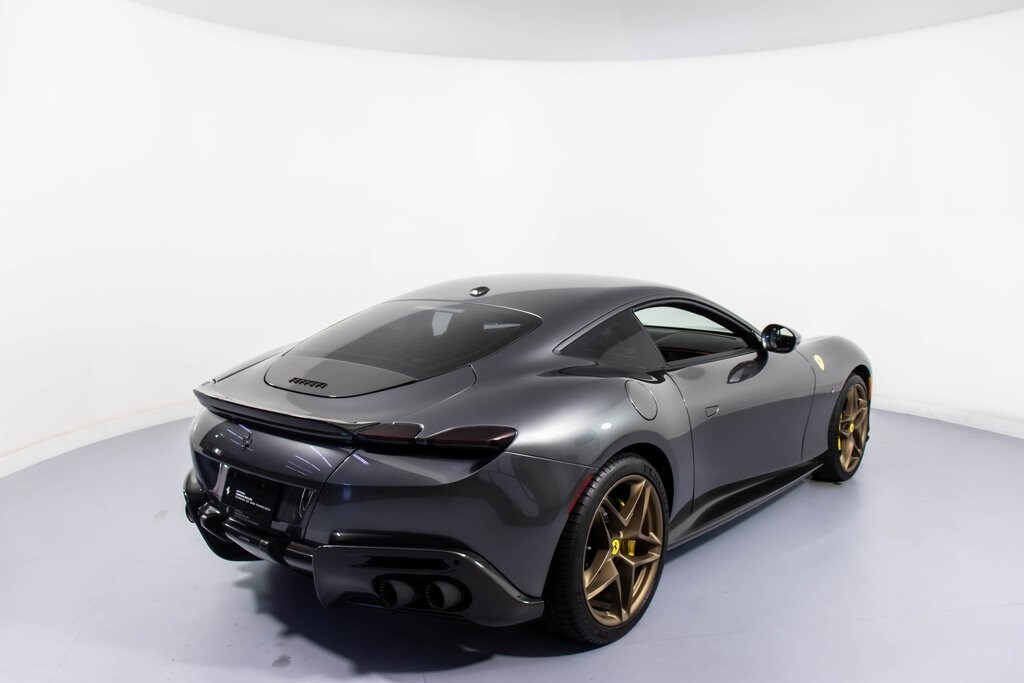 2024 Ferrari Roma Base photo 2