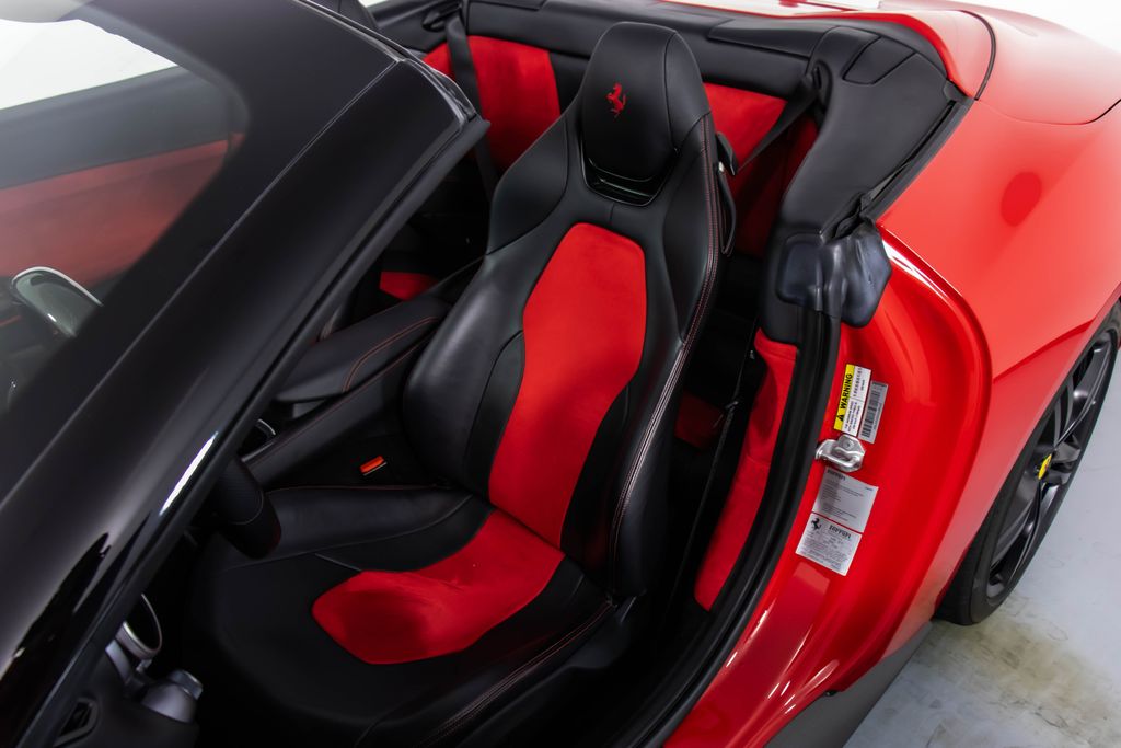 2019 Ferrari Portofino Base photo 5