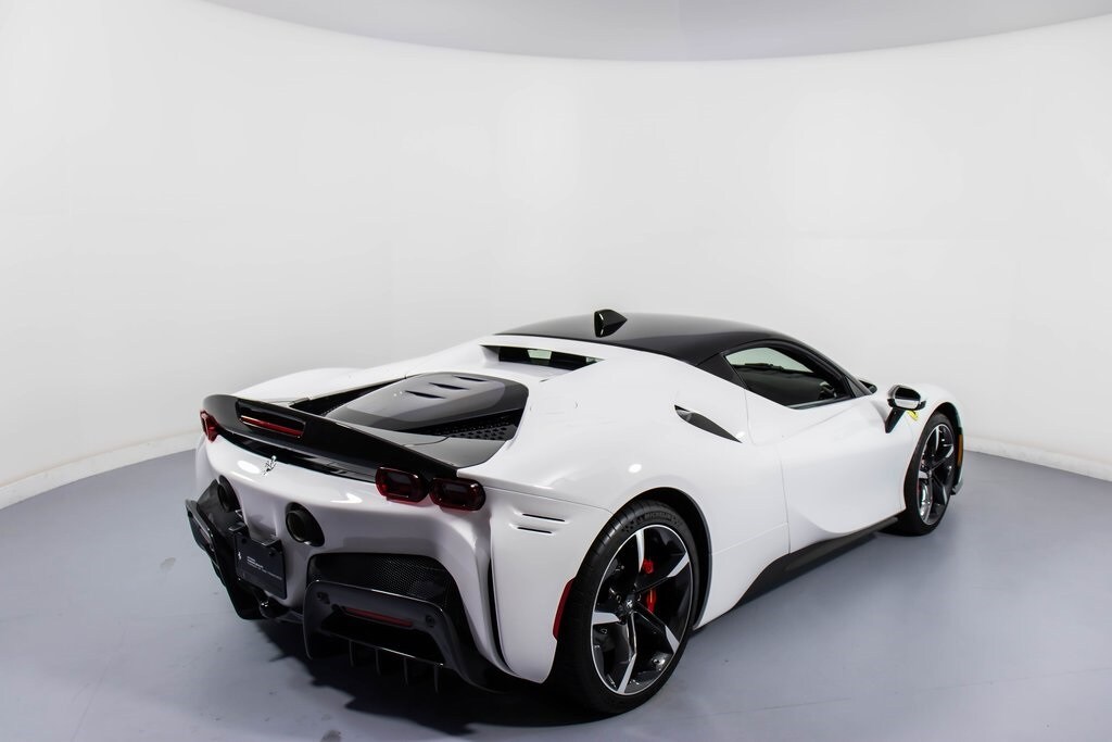 2022 Ferrari SF90 Stradale photo 2