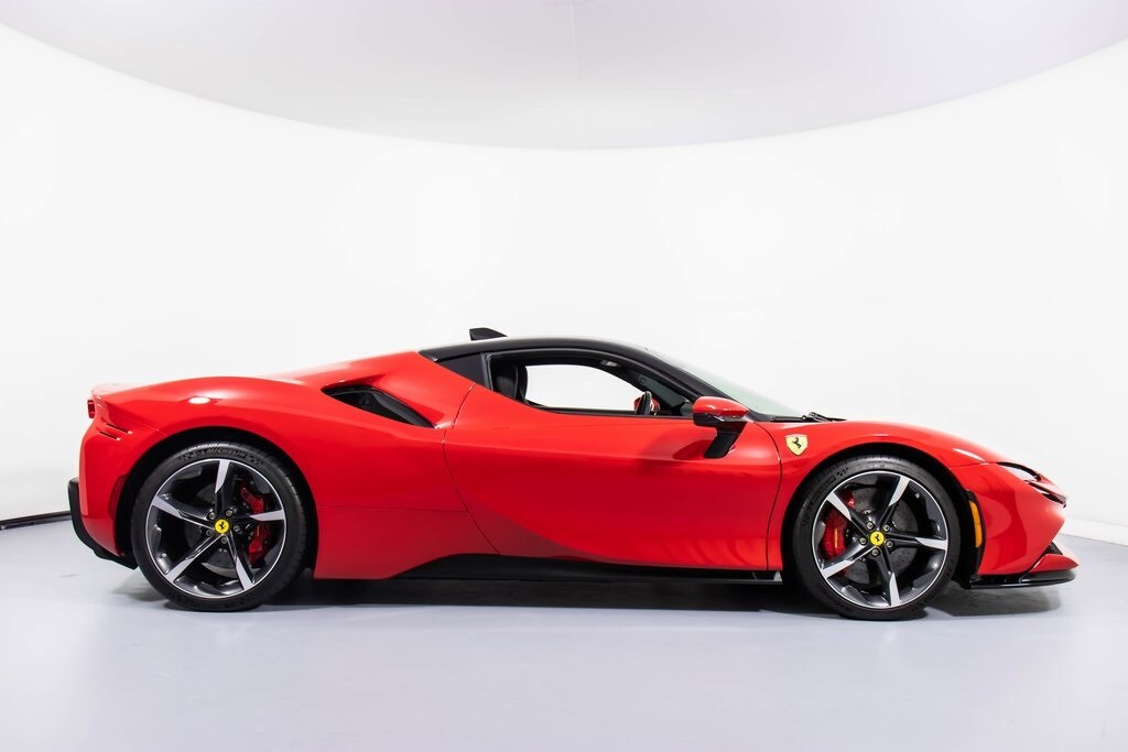 2023 Ferrari SF90 Stradale Base photo 3