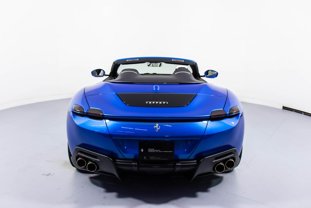 2025 Ferrari Roma Base photo 6