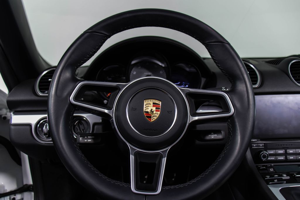 2024 Porsche 718 Boxster S photo 4