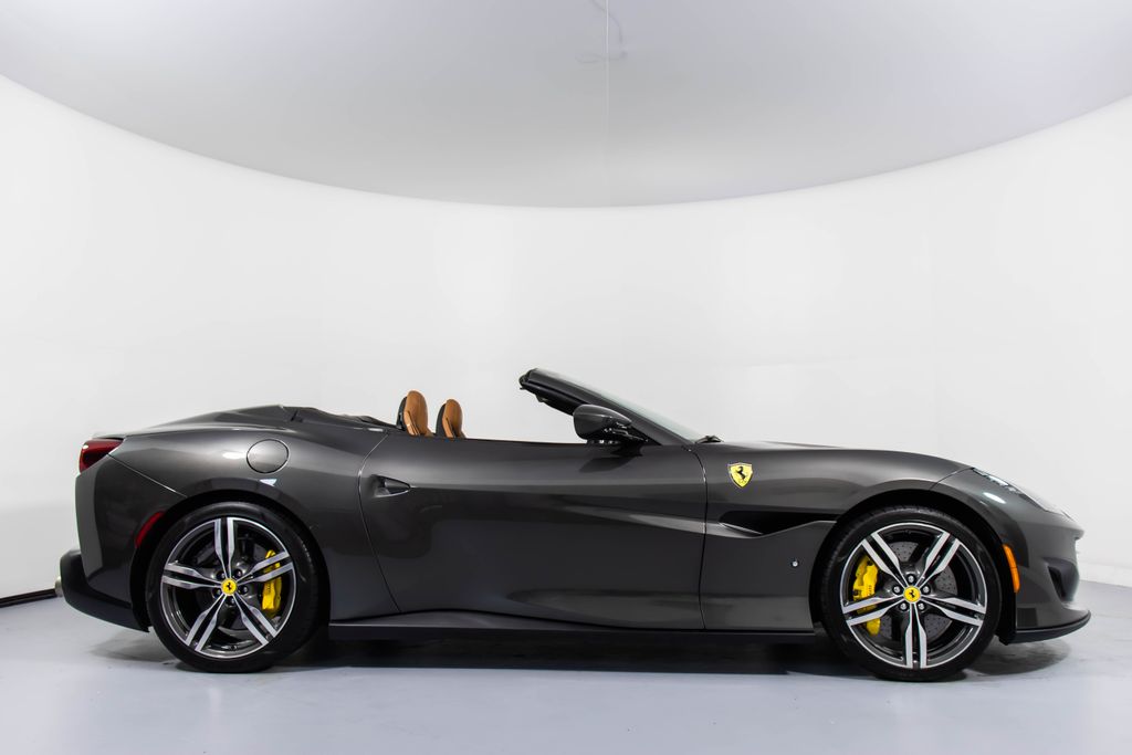 2019 Ferrari Portofino Base photo 2