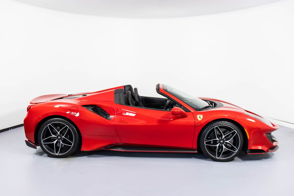 2019 Ferrari 488 Pista photo 2