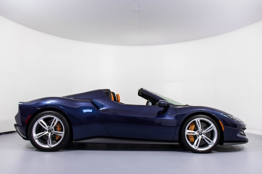2025 Ferrari 296 GTS photo 3