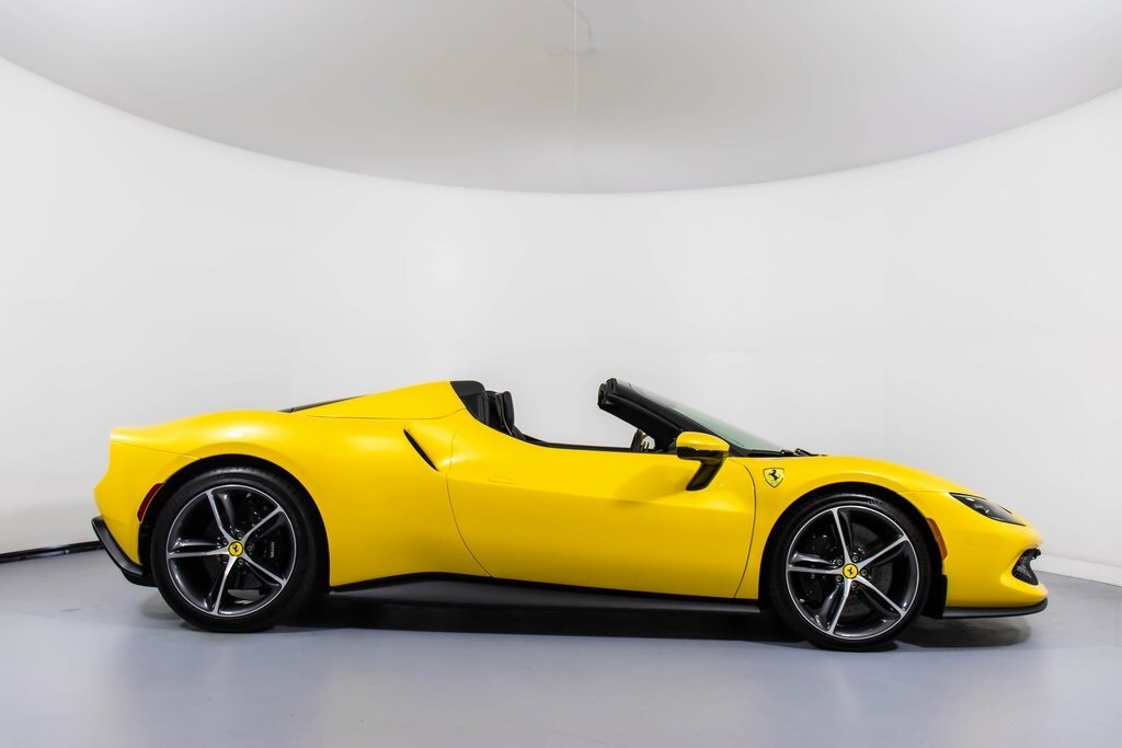 2024 Ferrari 296 GTS photo 3