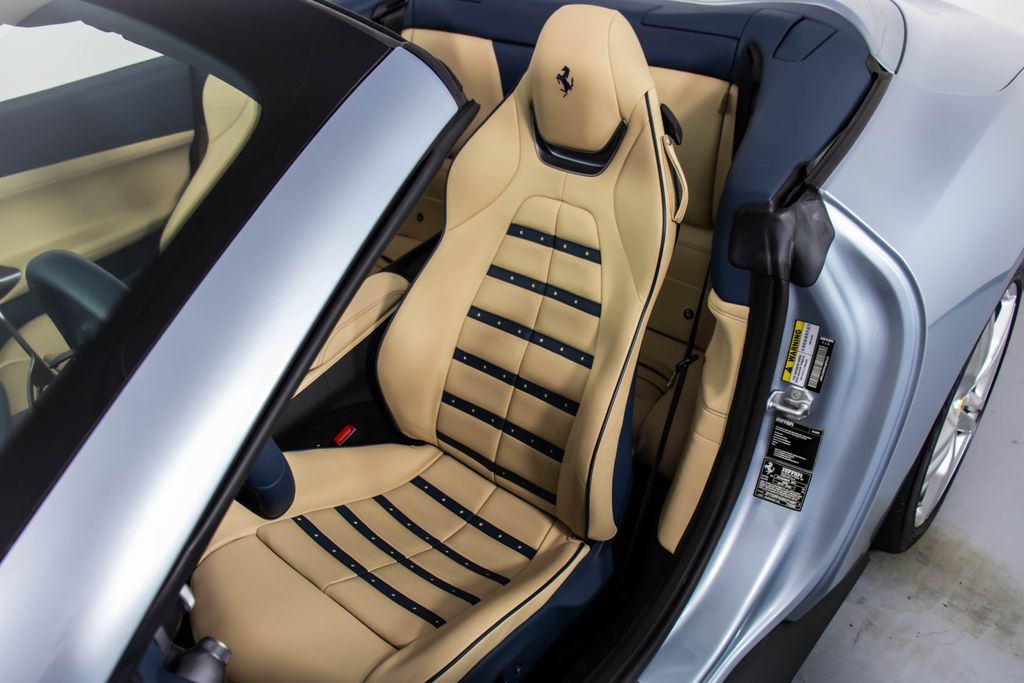 2022 Ferrari Portofino M Base photo 5