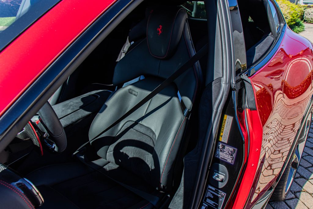 2024 Ferrari Purosangue Base photo 5