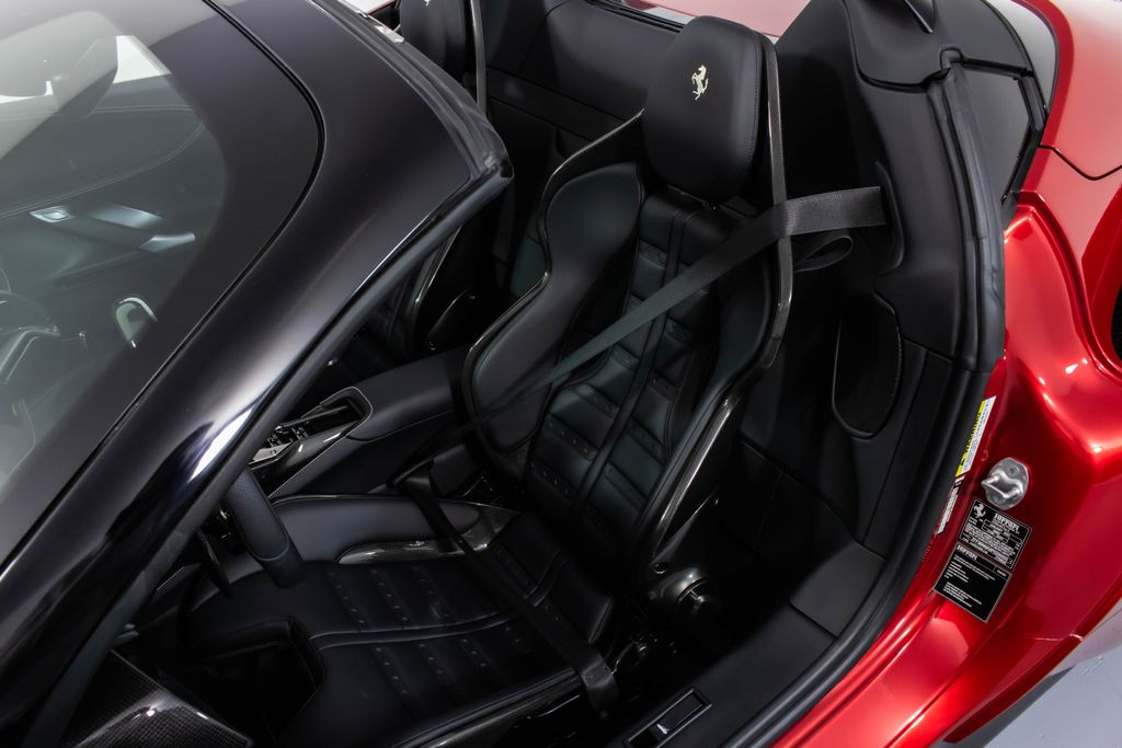 2023 Ferrari SF90 Spider Base photo 5