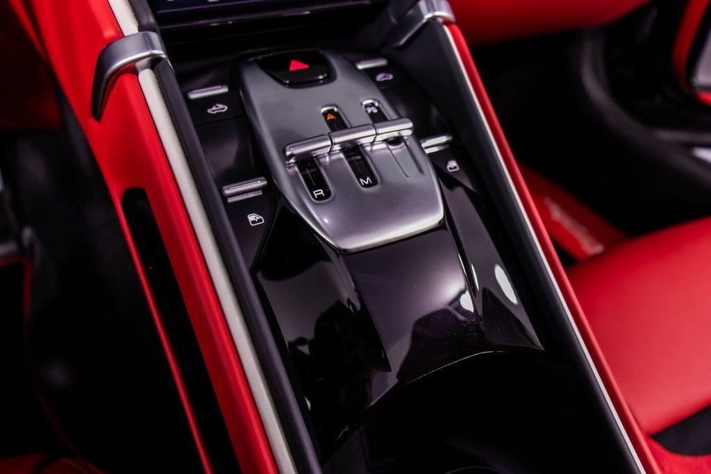 2024 Ferrari Roma Base photo 4