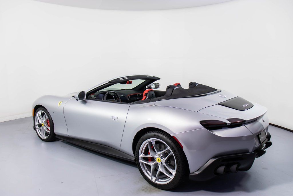 2025 Ferrari Roma photo 3