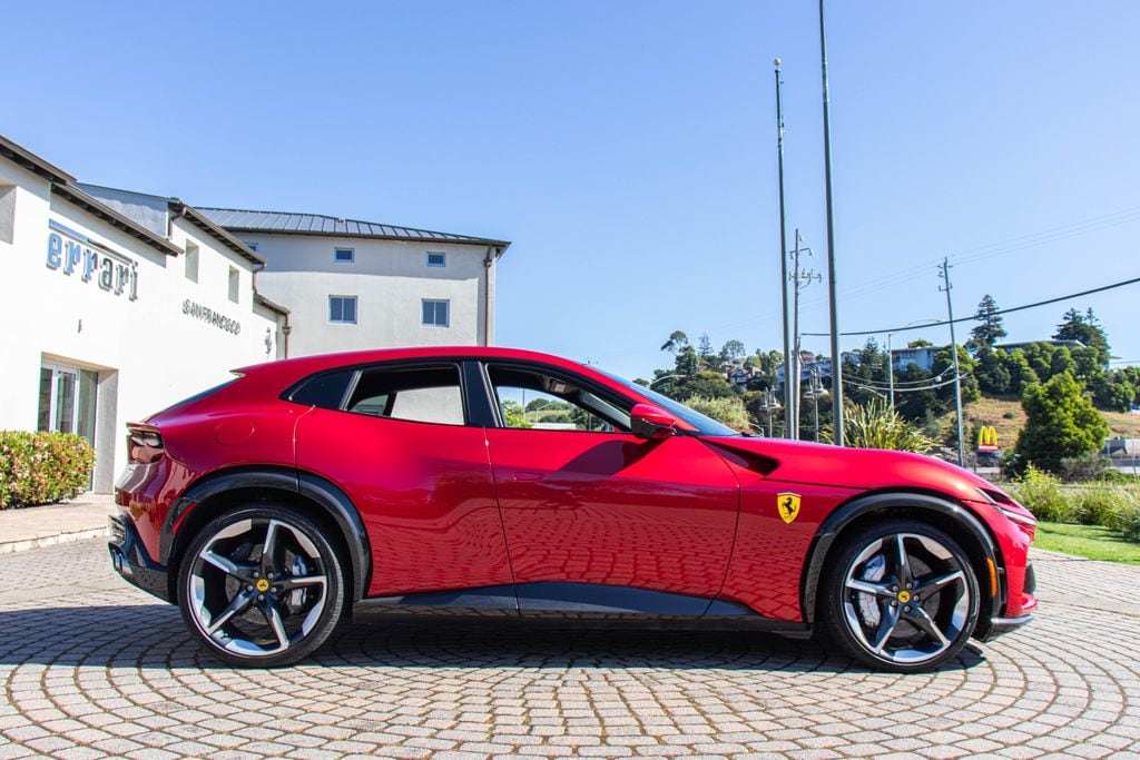 2024 Ferrari Purosangue Base photo 2