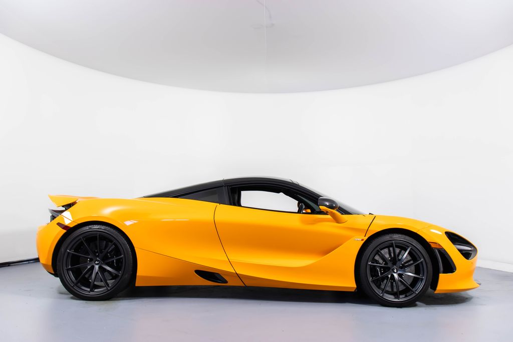 2021 Mclaren 720S Performance photo 2