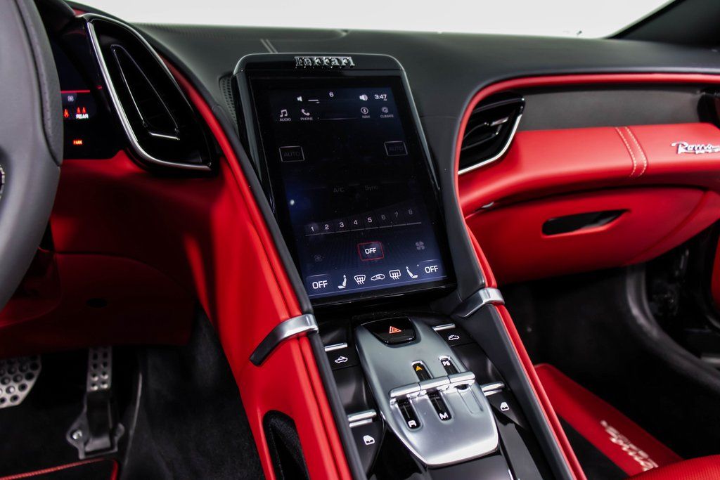 2024 Ferrari Roma Base photo 4