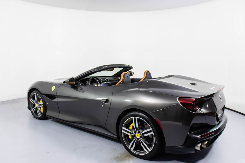 2019 Ferrari Portofino Base photo 3
