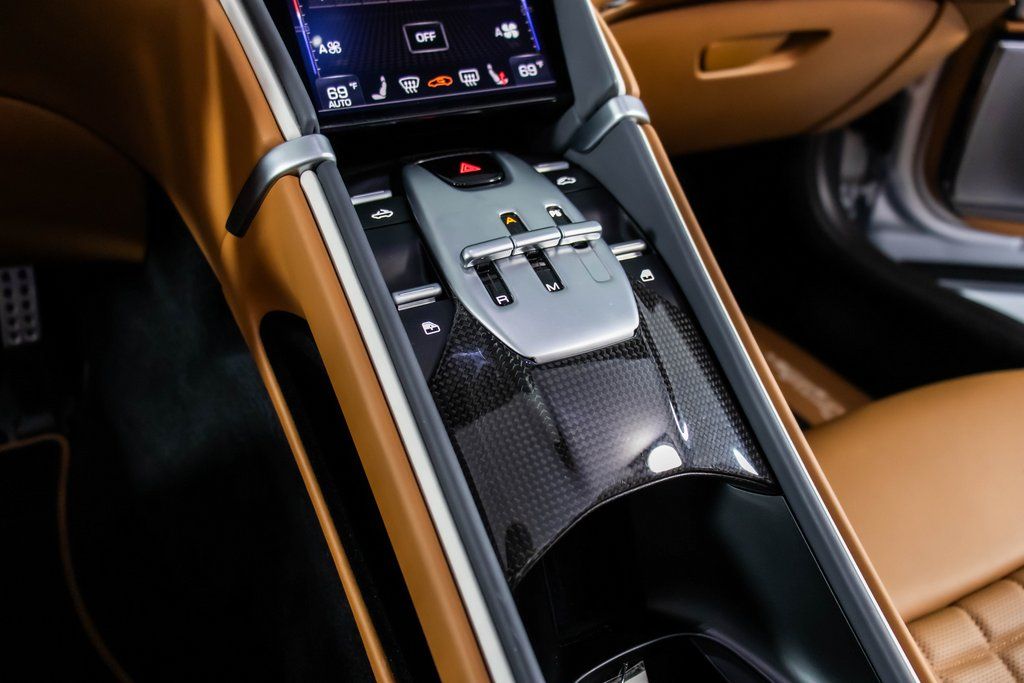 2025 Ferrari Roma Base photo 4