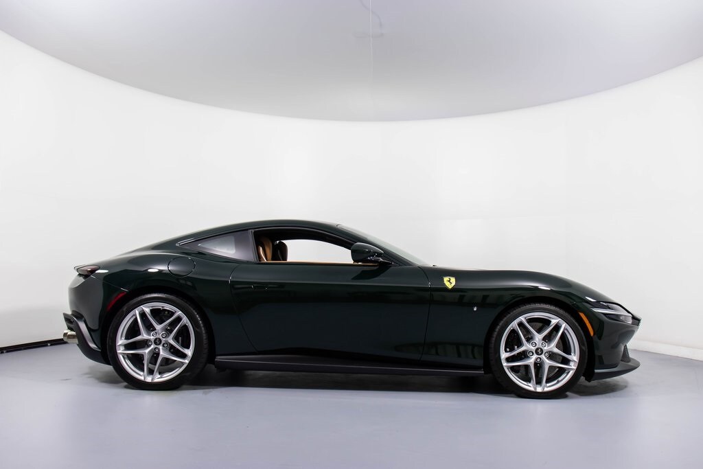 2024 Ferrari Roma Base photo 3