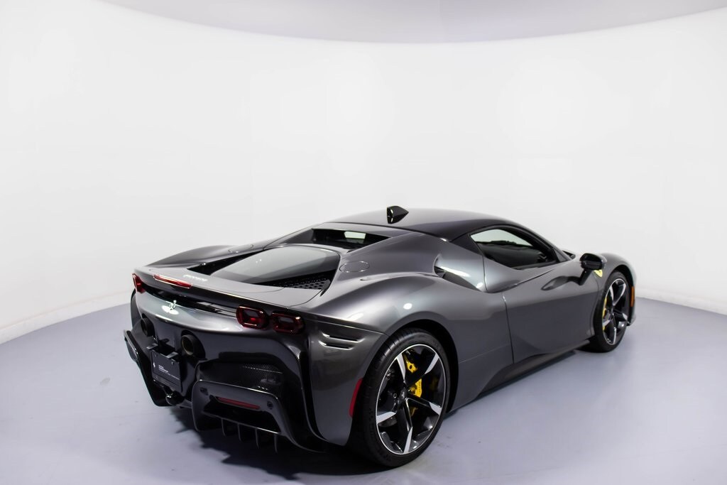 2023 Ferrari SF90 Stradale photo 2