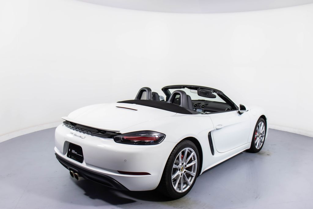2024 Porsche 718 Boxster S photo 2