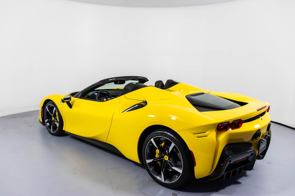 2023 Ferrari SF90 Spider Base photo 3