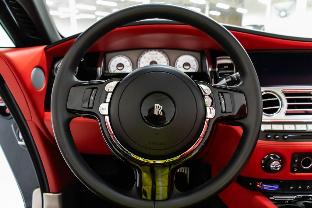 2020 Rolls-Royce Dawn Base photo 4